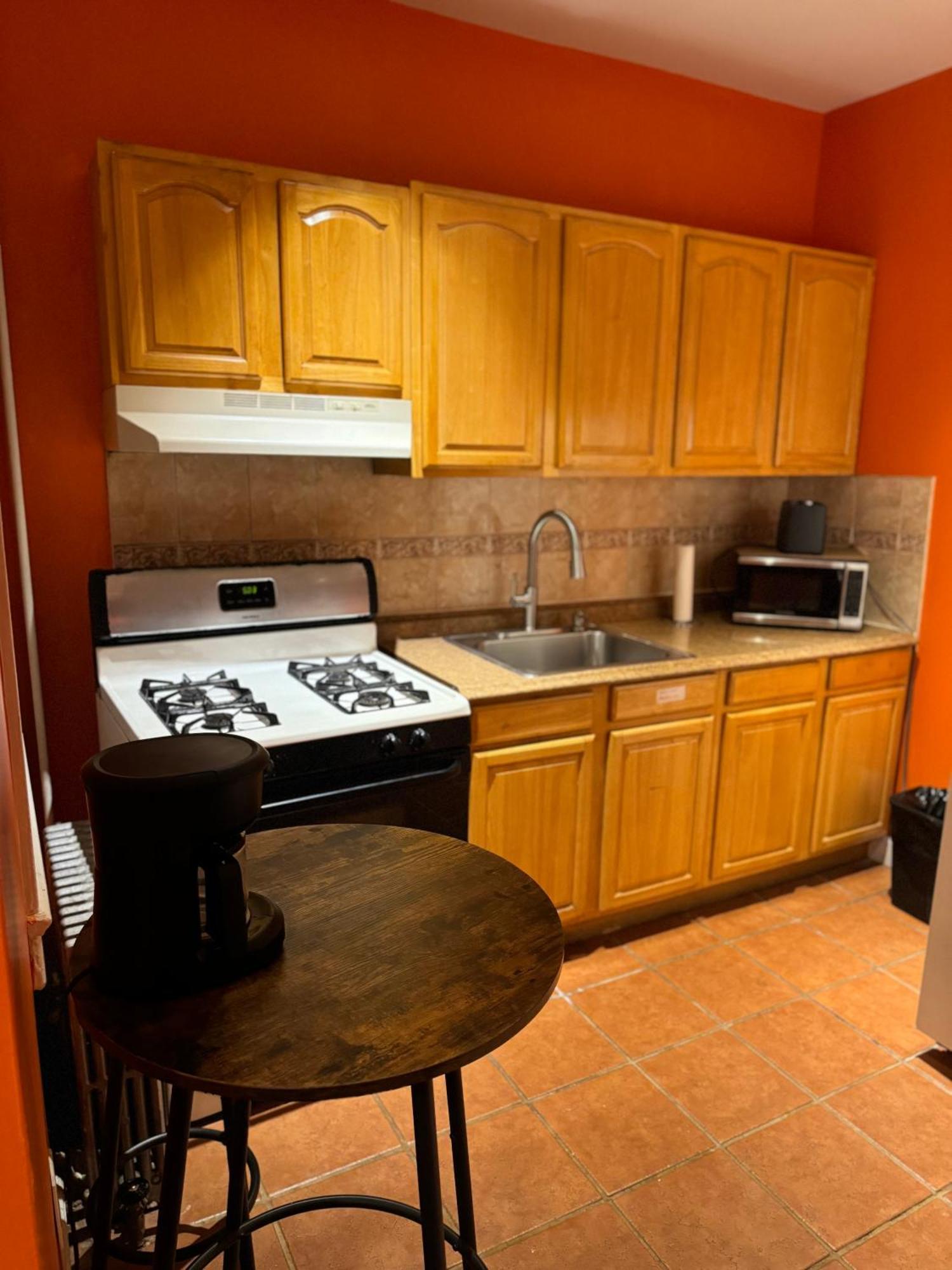 Cozy Apartments Woodside Near Manhattan ニューヨーク エクステリア 写真
